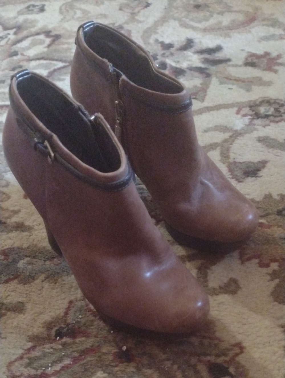 Guess Tan Brown Leather High Heels  Boots 7.5 $40